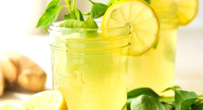 Летний лимонад с имбирем и мятой