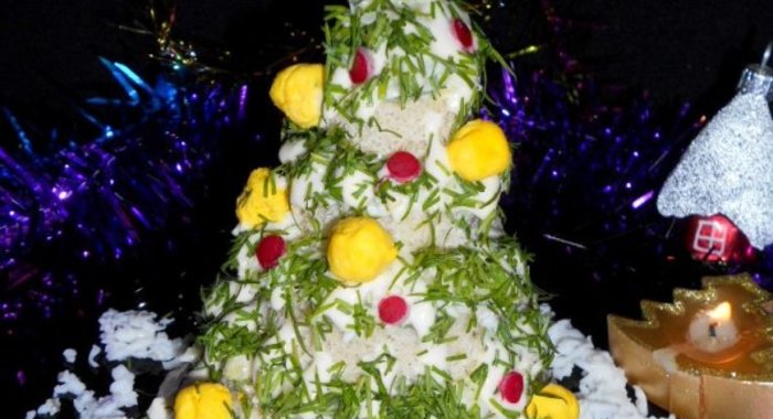 Новогодняя елочка из бутербродов