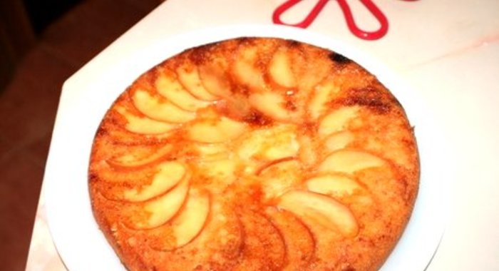 Шарлотка с творогом