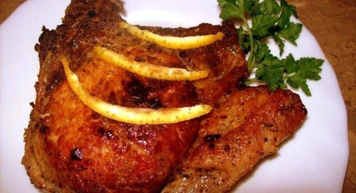 Свинина на кости в ароматном маринаде