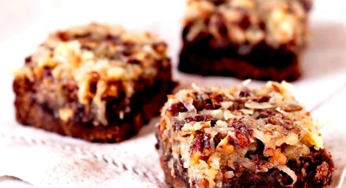 Пирожные с орехами и кокосовой стружкой