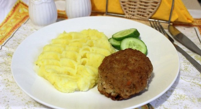 Постные котлеты из трески с гречневыми хлопьями