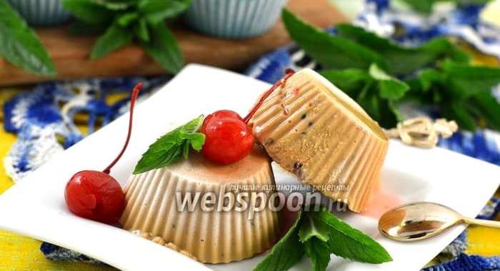 Мороженое крем-брюле с творогом и вишней