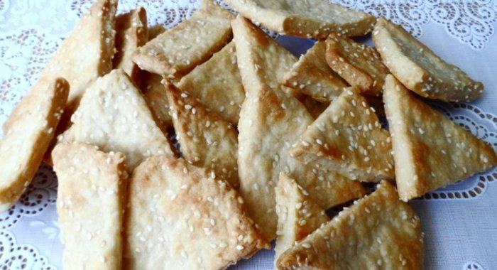 Крекеры (солёное печенье)