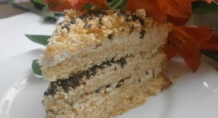Торт с маскарпоне и шоколадной крошкой