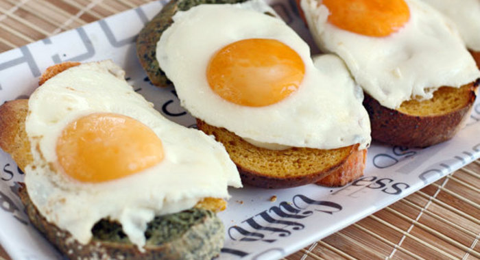 Тосты с яйцом