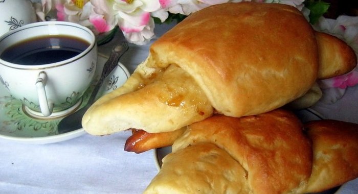Булочки-рогалики с лимонным джемом
