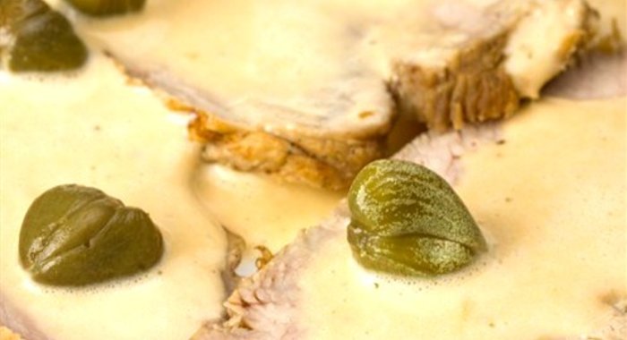 Телятина под кремом из тунца