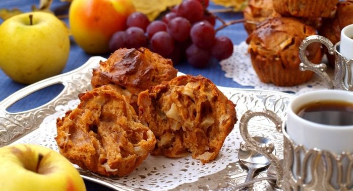 Карамельные кексы с яблоками