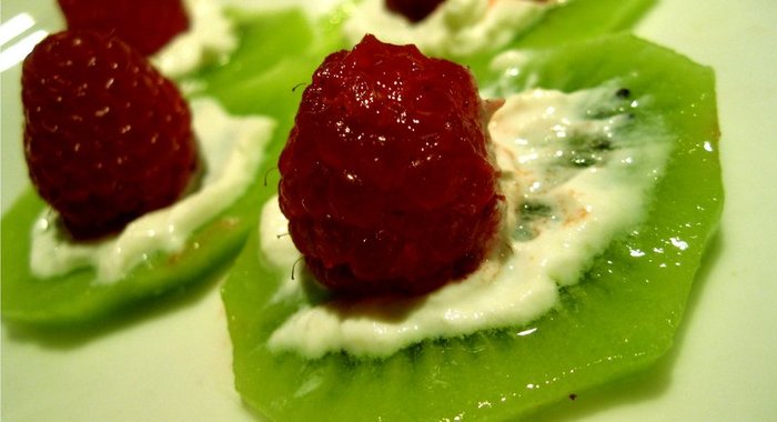 Фруктовые канапе