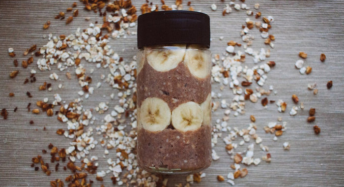 Овсянка в банке