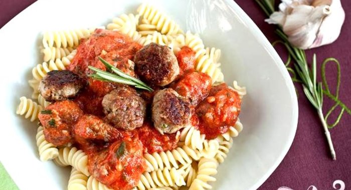 Паста с тефтелями