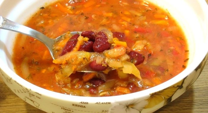 Постные щи с фасолью