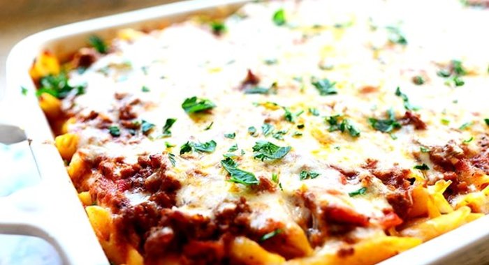 Запеканка с пастой, фаршем и сыром
