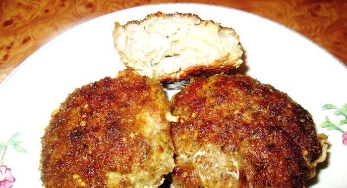 Котлеты из фарша и картофеля