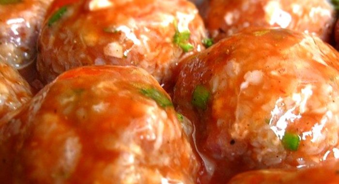 Фрикадельки с гречкой