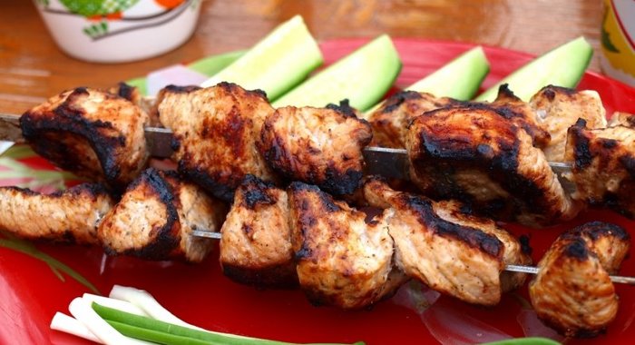 Шашлык из индейки маринованной в малиновом уксусе