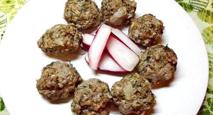 Паровые котлеты с укропом