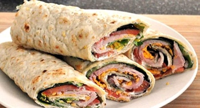 Лаваш с беконом и сыром