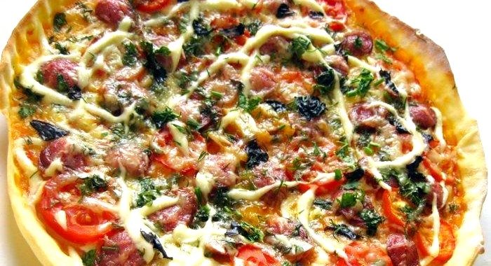 Пицца с копчёной колбаской