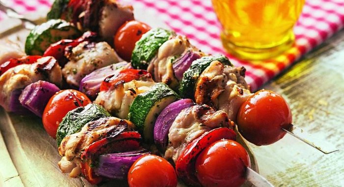 Шашлык из курицы с овощами