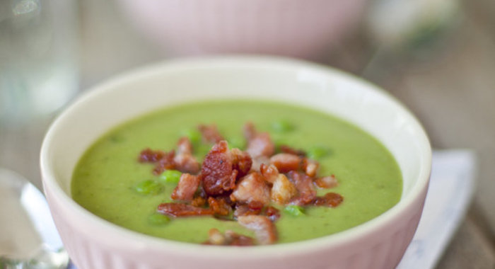 Гороховый суп с мятой и беконом