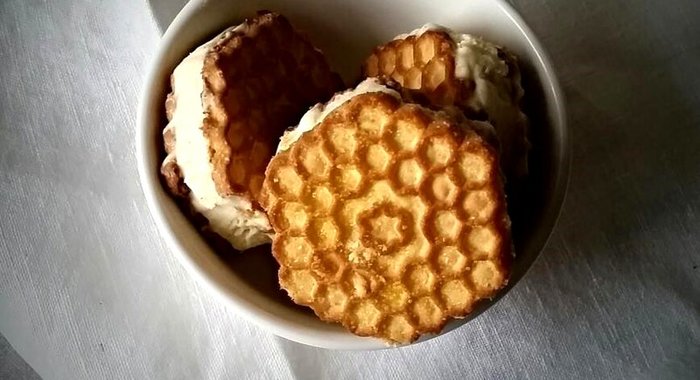 Мороженое с медом и соленым крекером