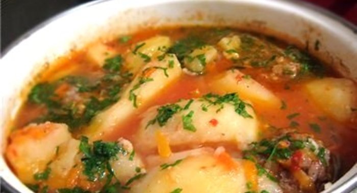 Тефтели с картошкой