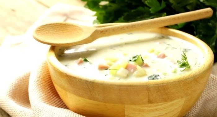 Окрошка на кефире с колбасой