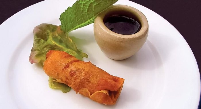 Горячие рулетики со свиным фаршем