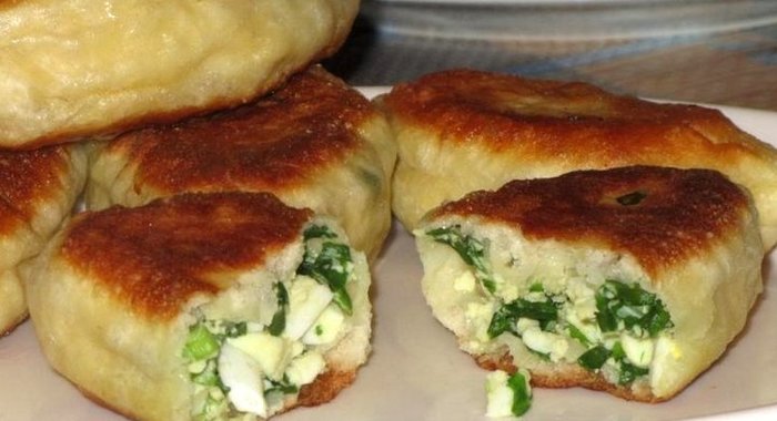 Жареные пирожки с луком
