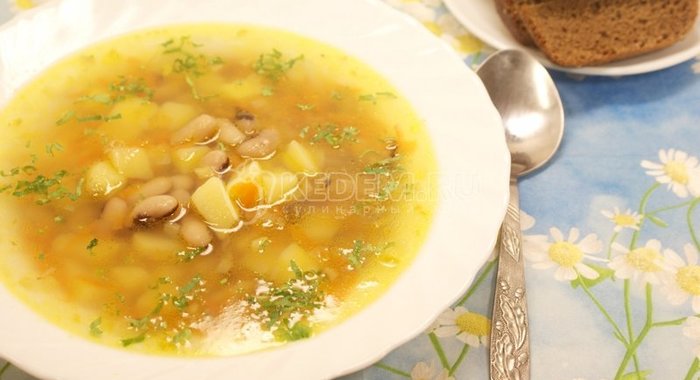 Омлет с орехами и изюмом