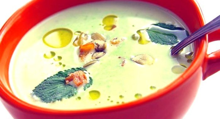 Гороховый суп с мятой