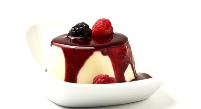 Теплый ягодный компот с тимьяном