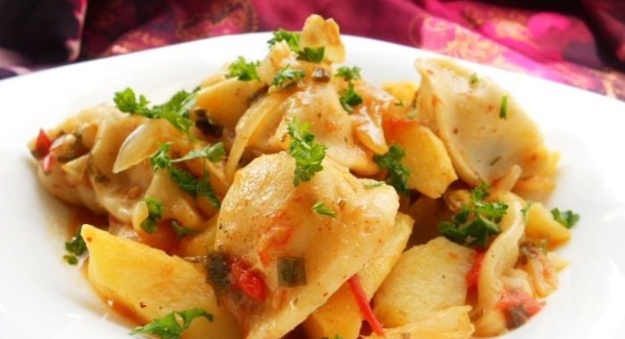 Жаркое с пельменями