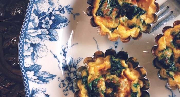 Омлет со шпинатом и черри в духовке