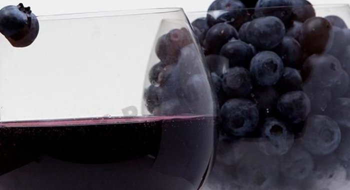 Домашнее черничное вино из черники