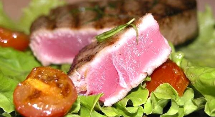 Стейк из тунца