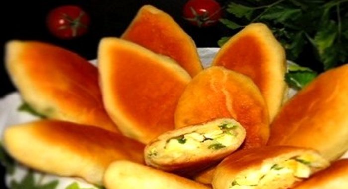 Пирожки с зеленым луком