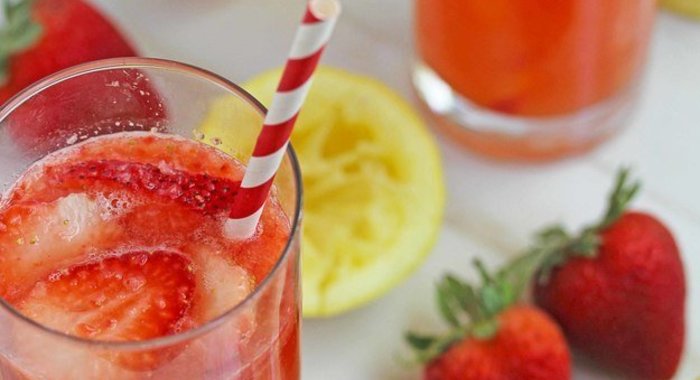 Клубничный лимонад