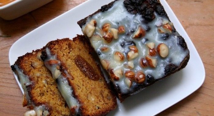 Кекс с инжиром и фундуком