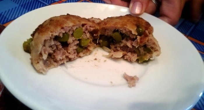 Котлеты с консервированным гороршком