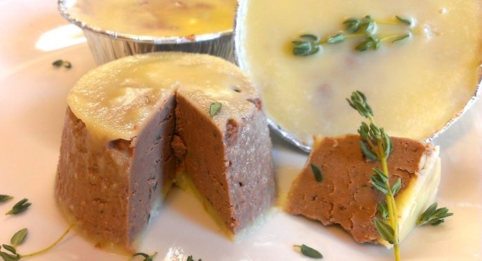 Паштет из куриной печени с тимьяном и коньяком (Pâté au foie de poulet)
