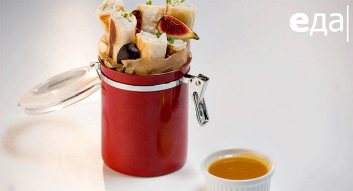 Креветочные роллы с инжиром и апельсиновым соусом от телеканала «Еда»