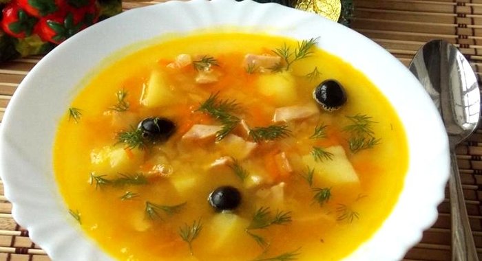 Суп гороховый с ветчиной