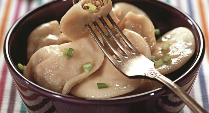 Пельмени со свининой и капустой