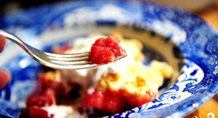 Коблер с ревенем