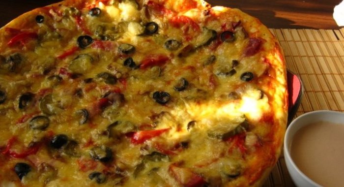 Пицца А-ля солянка