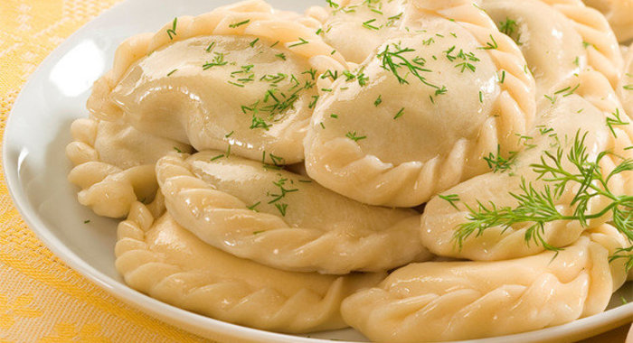 Вареники с картофелем и зеленью