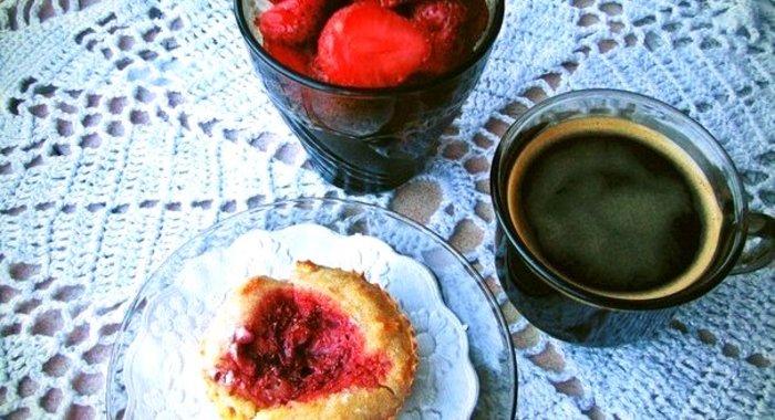 Клубничные маффины с овсянкой